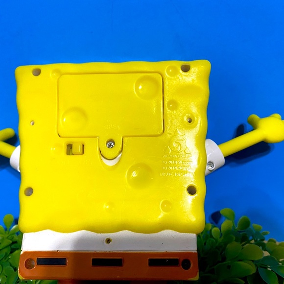 SPONGEBOB SQUAREPANTS STRETCHY TALKING TOY JUST PULL HIS RIGHT ARM OR LEFT LEG - Picture 8 of 11